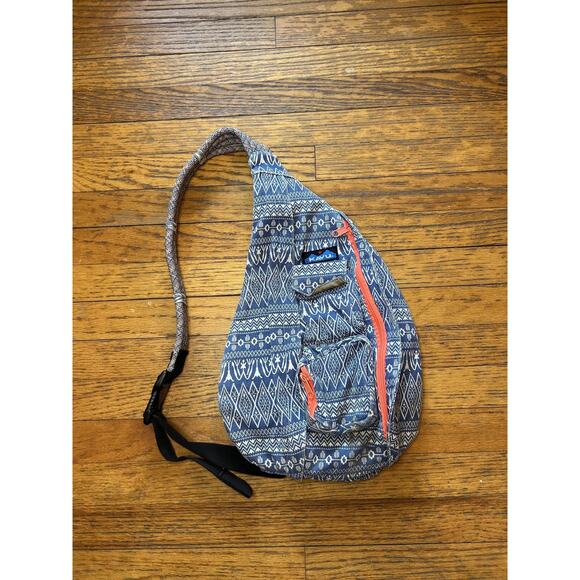 KAVU Rope Sling Bag Womens Blue White Aztec Pattern Canvas Crossbody Backpack - Picture 1 of 13